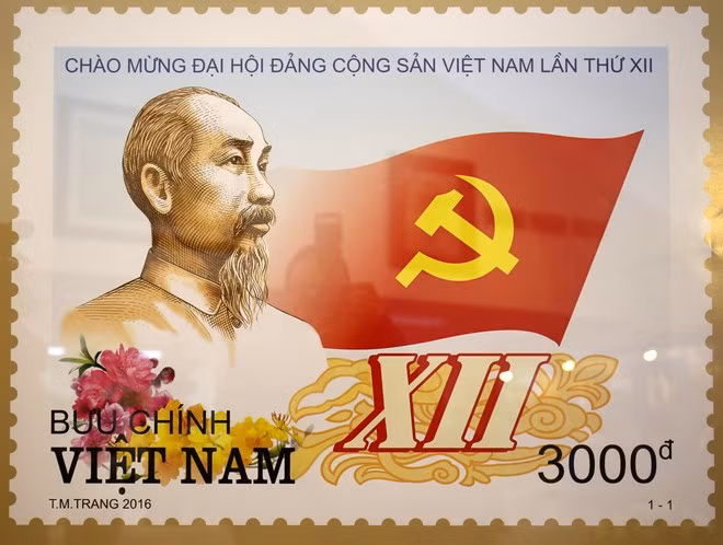 庆祝越共十二大的特种邮票正式发行 ảnh 1