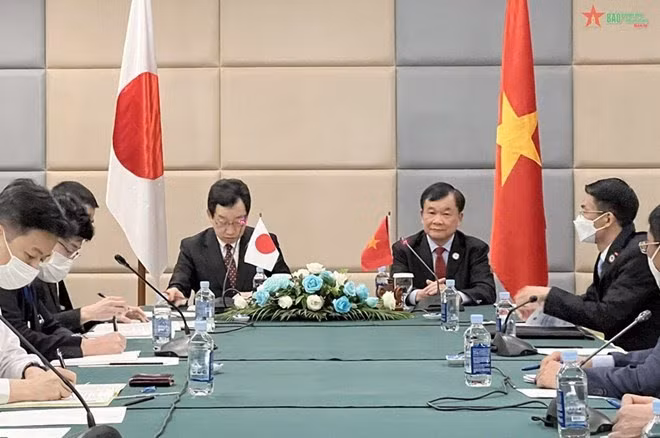 东盟防务高官会议:越日国防部副部长举行双边会晤 ảnh 1 东盟防务高官会议:越日国防部副部长举行双边会晤 ảnh 1