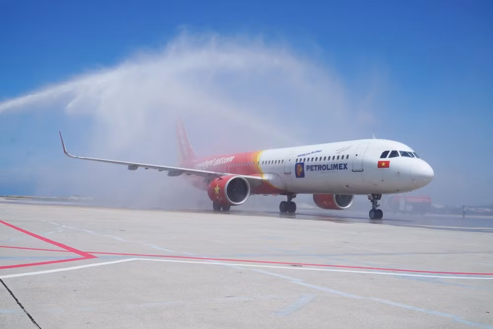 越捷成功举行2022年度股东大会 ảnh 2