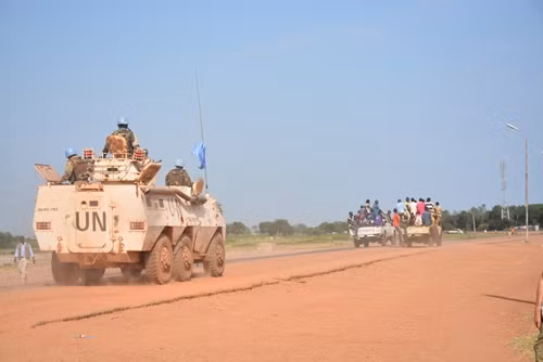 越南参加南苏丹维和任务之旅：随同军事观察员参加巡逻活动 ảnh 1