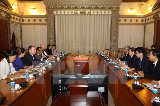胡志明市领导会见越南欧洲商会首席代表米切尔·贝伦斯 ảnh 1 胡志明市领导会见越南欧洲商会首席代表米切尔·贝伦斯 ảnh 1