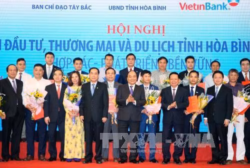 越南政府总理阮春福出席和平省投资促进会 ảnh 1