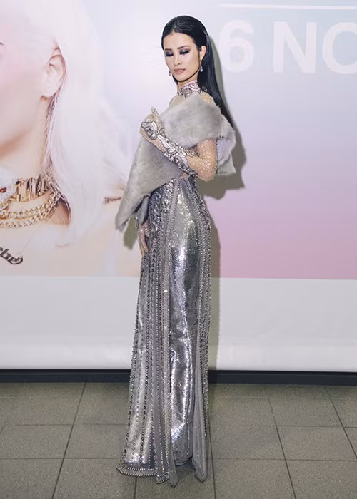 2016年MTV欧洲音乐奖：越南女歌手冬儿荣获“东南亚最佳艺人奖” ảnh 1