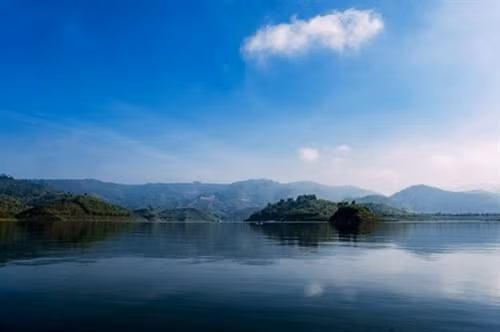 越南各地美丽的湖泊（组图） ảnh 7