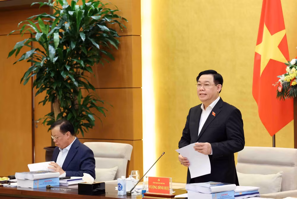国会党组与河内市委就首都规划召开工作会议 ảnh 1