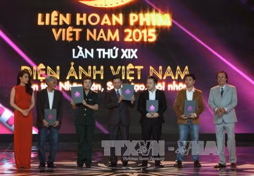2015年第19届越南电影节落下帷幕 获金莲花奖电影名单揭晓 ảnh 1