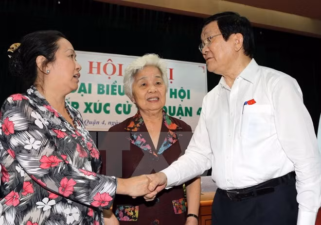 越南国家主席张晋创接触胡志明市选民 ảnh 1