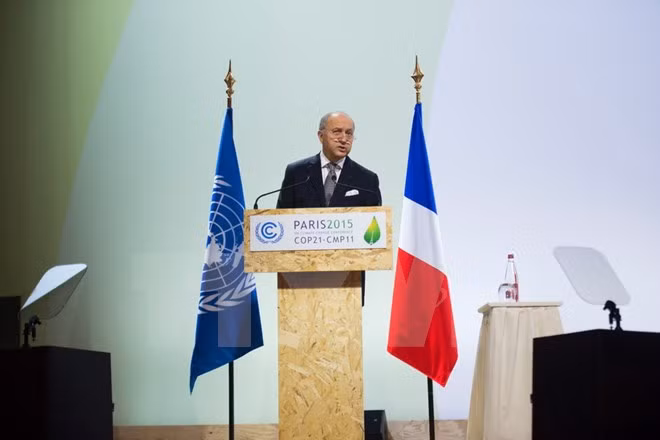 COP 21在决定性时刻到来前未能达成有关权利和义务的一项全球性协议 ảnh 1