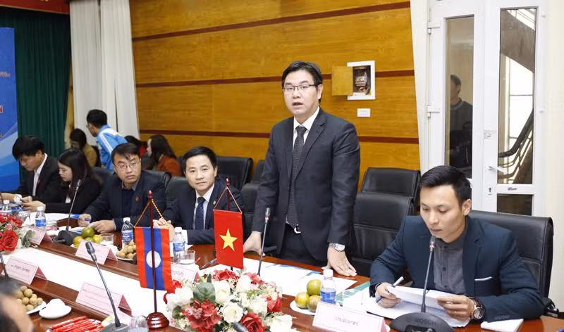 促进越南与老挝青年的交流与合作 ảnh 1