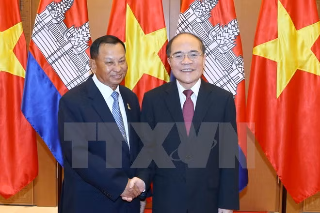柬埔寨王国参议院主席赛宗圆满结束对越的访问 ảnh 1 柬埔寨王国参议院主席赛宗圆满结束对越的访问 ảnh 1
