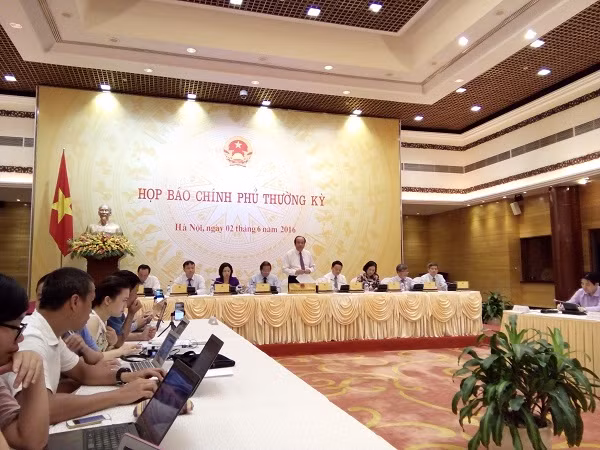越南政府指导多领域不提高费用 保持宏伟经济稳定 ảnh 1