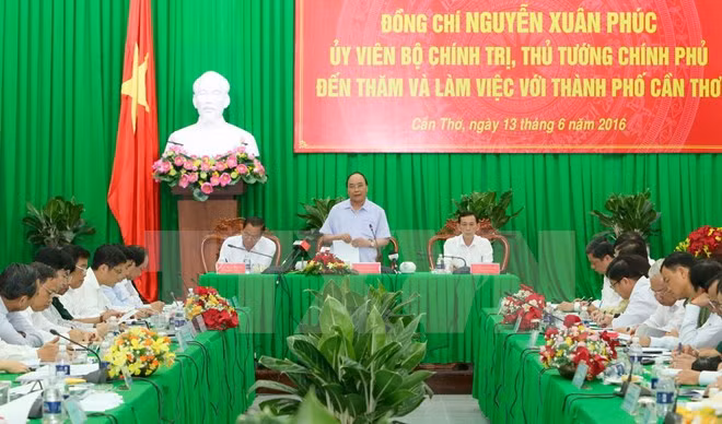 越南政府总理阮春福：完善发展规划是芹苴市的核心任务 ảnh 1