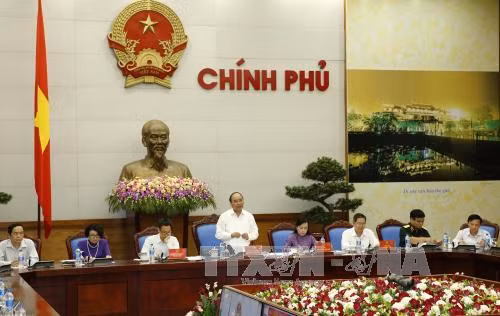 阮春福总理：加快推进医疗保险全覆盖 ảnh 1