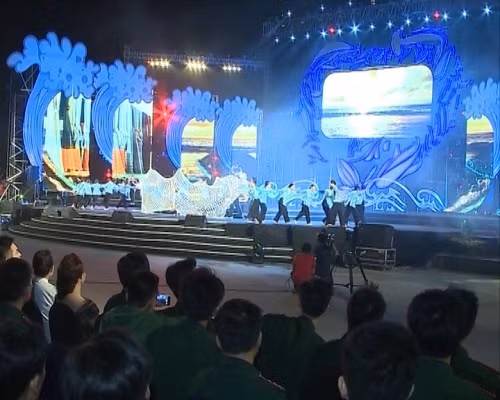 “共同携手净化海洋”音乐盛会在清化省举行 ảnh 1