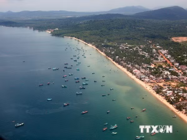 夏季的理想目的地——富国玉岛 ảnh 1