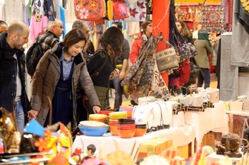 越南手工艺品亮相伦敦礼品展览会 ảnh 1