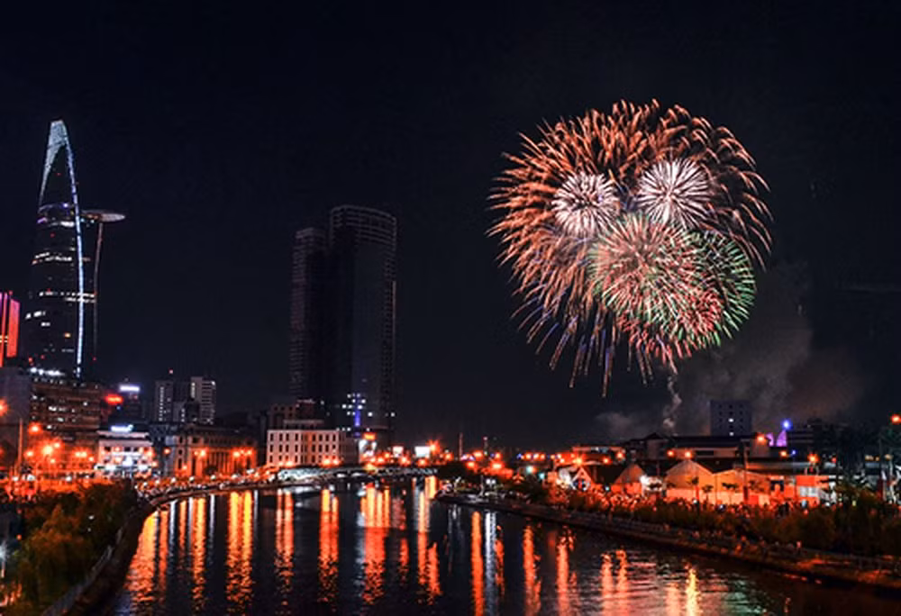 胡志明市喜迎新春活动频繁 ảnh 1