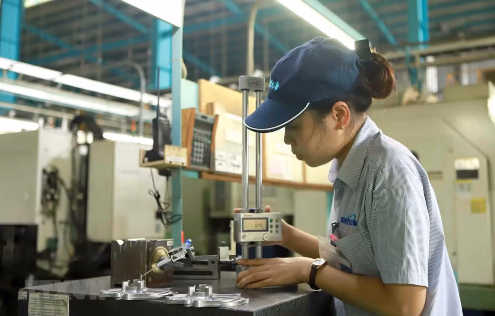2021年4月份越南工业生产指数增长24% ảnh 1