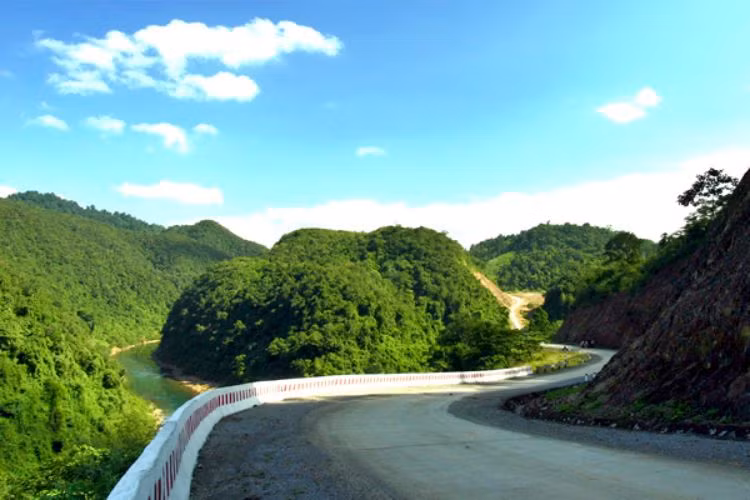 外媒推荐越南7条绝美打卡道路 ảnh 7
