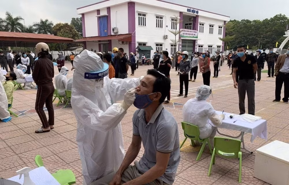 海阳省青年在抗击疫情的战场上挥洒青春热血 ảnh 1