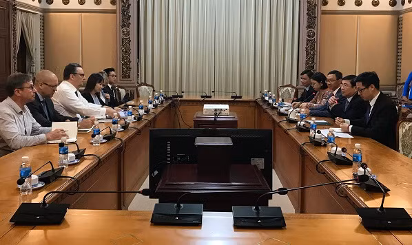 胡志明市领导会见古巴共产主义青年联盟第一书记 ảnh 1
