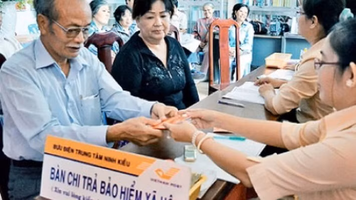 越共十二届七中全会：社会保险制度改革有助于保障民生和促进社会公平 ảnh 1