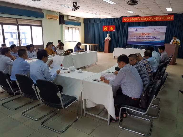 胡志明市为劳动者提供职业培训和就业机会 ảnh 1