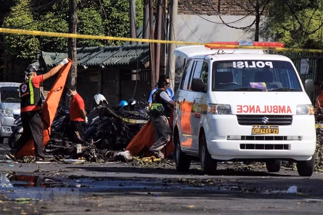 越南领导人就印尼连环爆炸事件向印尼领导致唁电 ảnh 1 越南领导人就印尼连环爆炸事件向印尼领导致唁电 ảnh 1