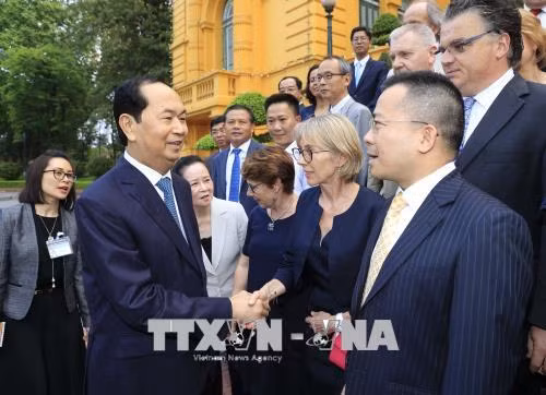 越南国家主席陈大光会见出席“以科学促发展”研讨会的国内外科学家 ảnh 1