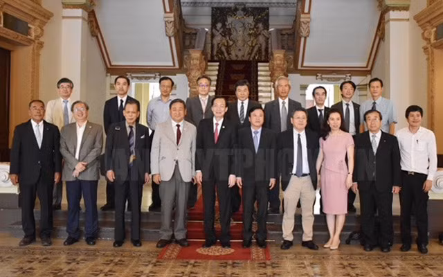 胡志明市学生与日本长崎县加强交流 ảnh 2