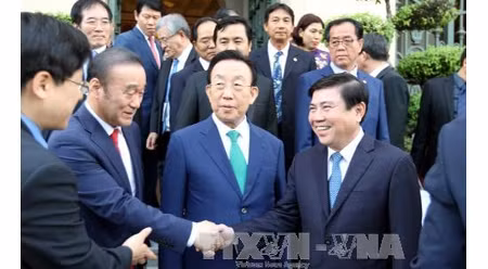 2017年胡志明市—庆州世界文化节联合组委会正式亮相 ảnh 1 2017年胡志明市—庆州世界文化节联合组委会正式亮相 ảnh 1