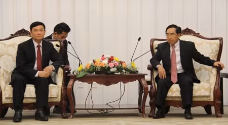 越老友好协会代表团对老挝进行工作访问 ảnh 1 越老友好协会代表团对老挝进行工作访问 ảnh 1