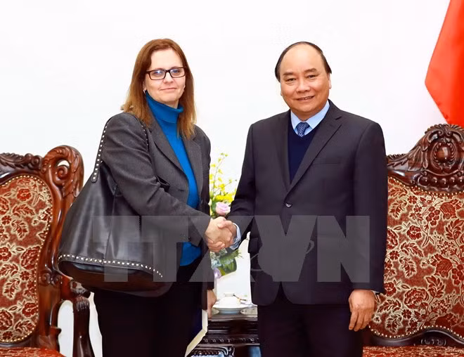 越南政府总理阮春福会见以色列驻越大使 ảnh 1 越南政府总理阮春福会见以色列驻越大使 ảnh 1
