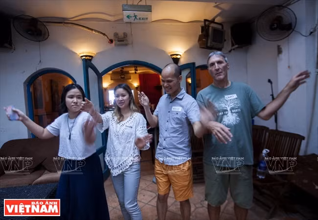 Saigon Players跨国剧组 ảnh 4