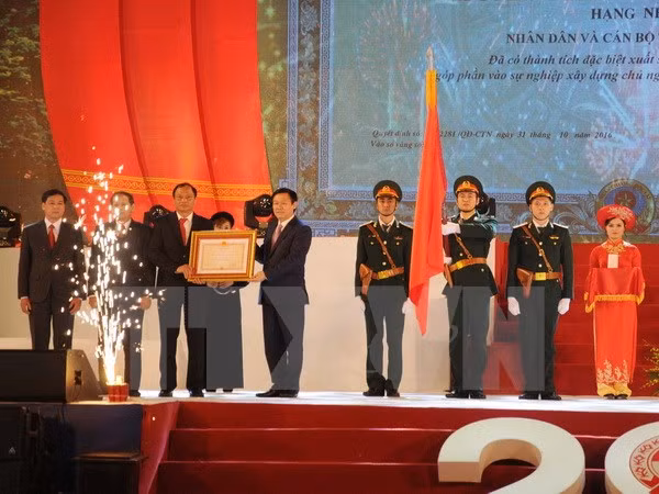 越南北件省重建20周年纪念典礼隆重举行 ảnh 1 越南北件省重建20周年纪念典礼隆重举行 ảnh 1