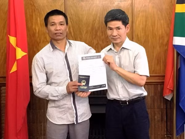 越南一公民被台湾渔船抛弃在南非 越南驻南非大使馆提供帮助 ảnh 1