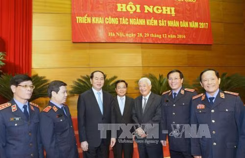 越南国家主席陈大光出席2017年人民检察部门工作任务部署会议 ảnh 1 越南国家主席陈大光出席2017年人民检察部门工作任务部署会议 ảnh 1