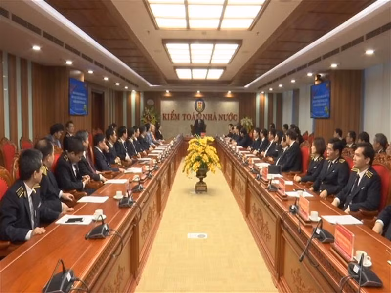 越南国会副主席冯国显看望慰问国家审计署干部职工并拜年 ảnh 1