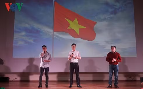 在莫斯科外国留学生对越南文化深感兴趣 ảnh 2 在莫斯科外国留学生对越南文化深感兴趣 ảnh 2
