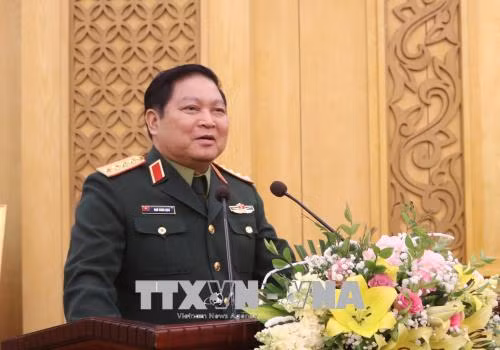 越南防长吴春历：朝着“精简、强大、灵活”方向推进军队组织结构调整 ảnh 1