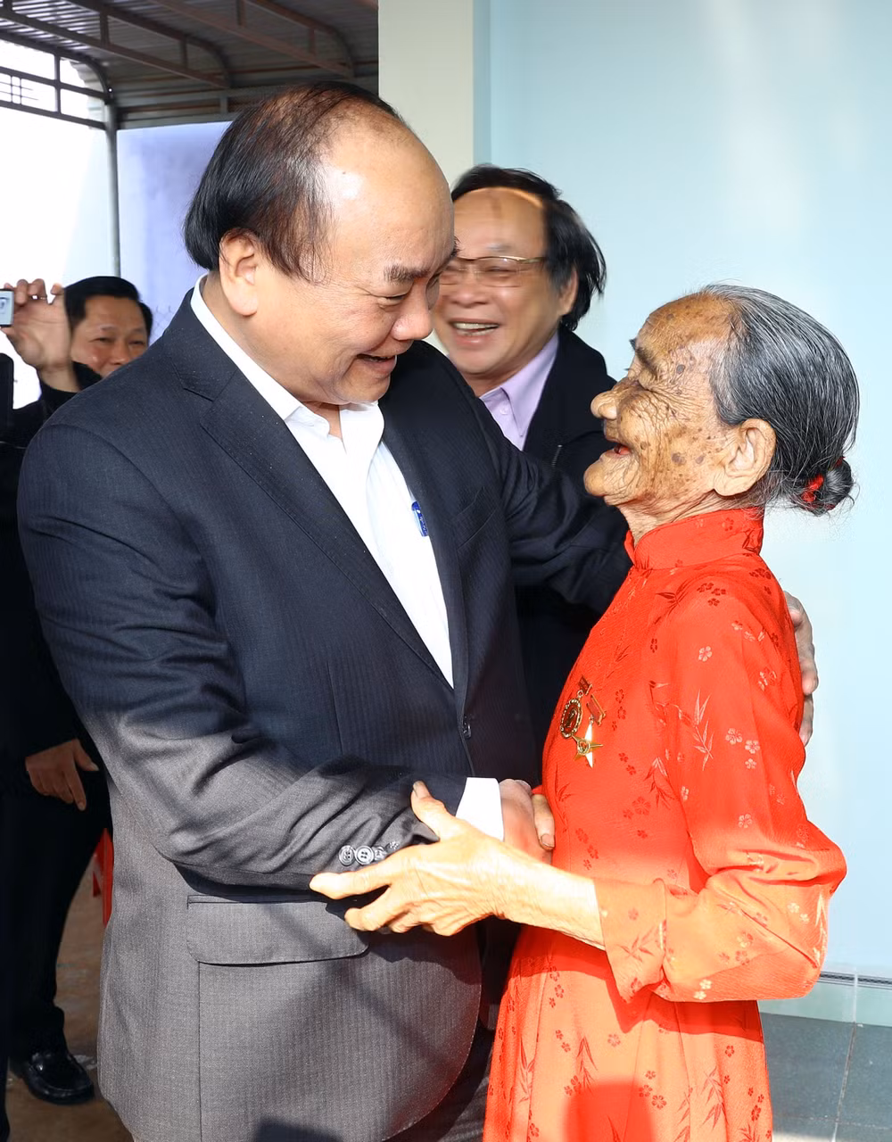 阮春福春节前走访慰问得农省困难群众及优抚对象 ảnh 3 阮春福春节前走访慰问得农省困难群众及优抚对象 ảnh 3