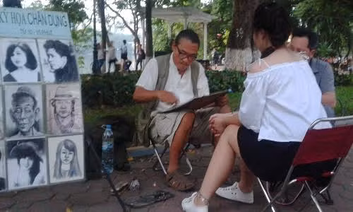 为遭受疫情影响的艺人和导游采取帮扶政策 ảnh 1