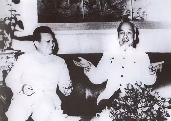 老挝媒体:越老特殊团结和友谊源远流长 ảnh 1 老挝媒体:越老特殊团结和友谊源远流长 ảnh 1