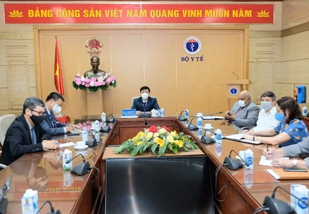 越南卫生部与古巴商讨新冠肺炎疫苗生产合作 ảnh 2
