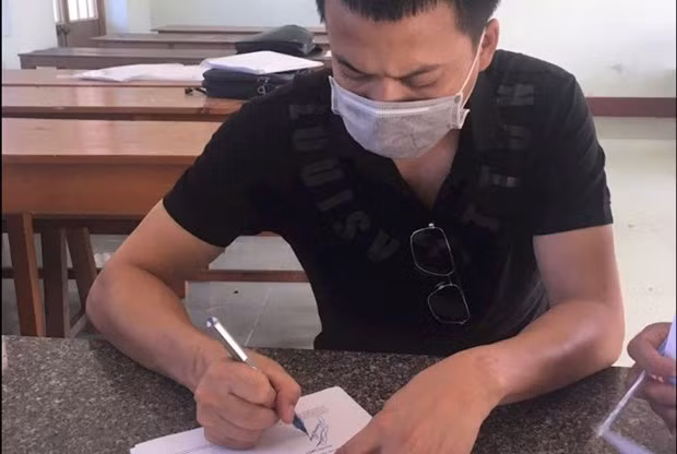 1名越南籍男子因涉嫌组织他人偷渡被富安省警方起诉 ảnh 1