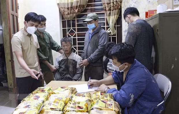奠边省成功破获特大运输贩卖毒品案 缴获大量毒品 ảnh 1