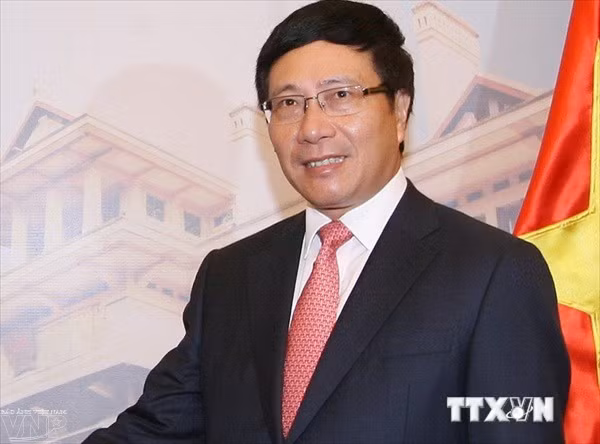 越南政府副总理兼外交部长范平明对英国进行正式访问 ảnh 1 越南政府副总理兼外交部长范平明对英国进行正式访问 ảnh 1