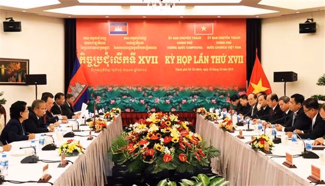 越南与柬埔寨配合搜寻归宿越南烈士遗骸690具 ảnh 1