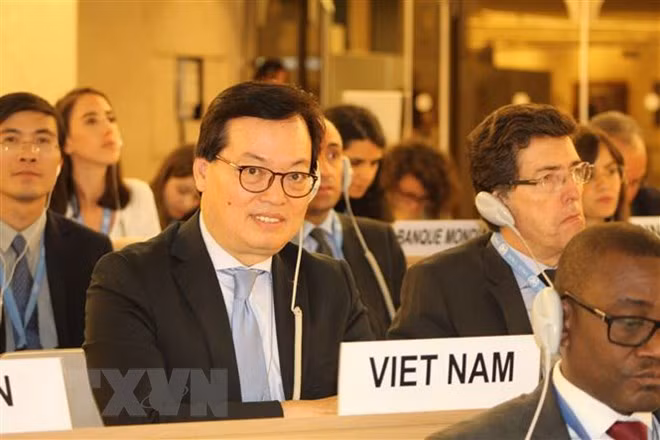 越南为第35届法语国家组织部长级会议做出积极贡献 ảnh 1