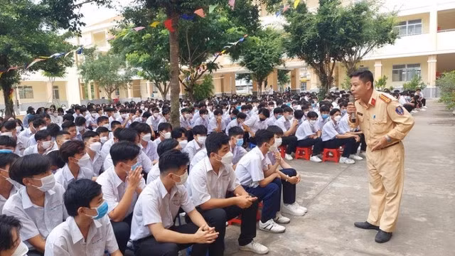 越南政府总理范明政发文要求加强学生交通安全保障工作 ảnh 2 越南政府总理范明政发文要求加强学生交通安全保障工作 ảnh 2